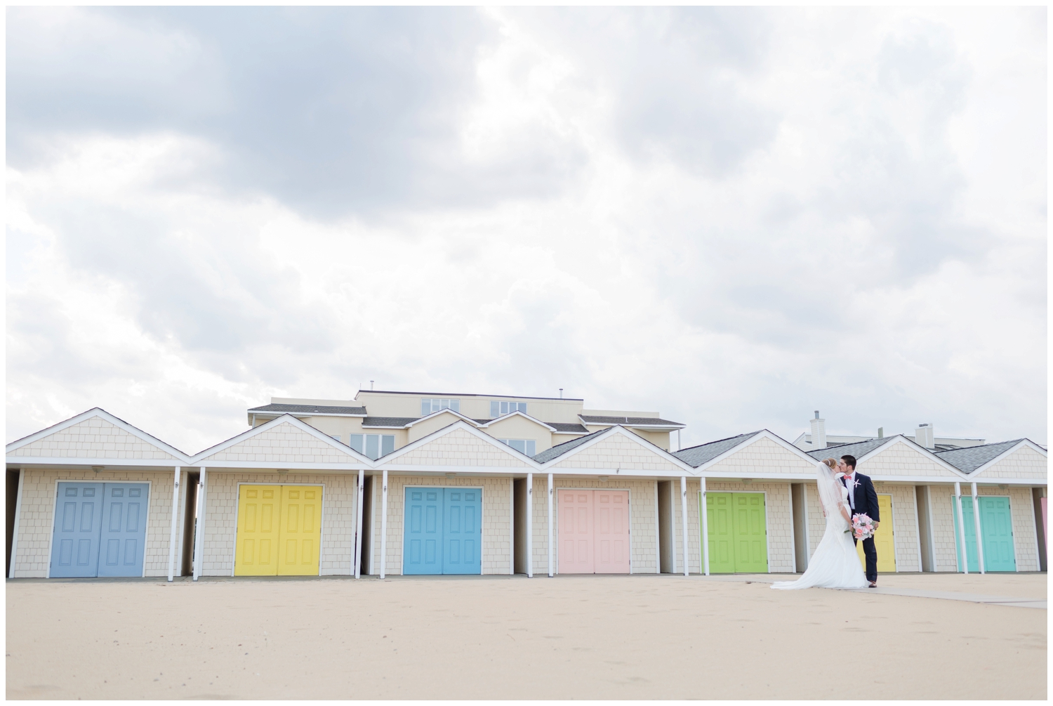 Coral and Navy Wyndham Virginia Beach Oceanfront Wedding | Brittany + Jared
